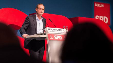 Berlins Regierender Bürgermeister und Parteivorsitzender Michael Müller beim Landesparteitag der SPD in Berlin.