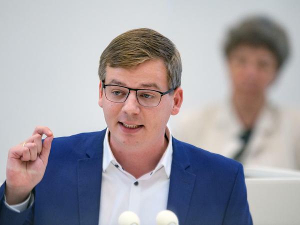 Sebastian Walter, Fraktionsvorsitzender Die Linke, sieht "Schattenhaushalt" kritisch.