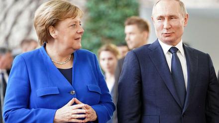 Was wird aus Nord Stream 2: Kanzlerin Merkel mit dem russischen Präsidenten Putin (Archivbild) 