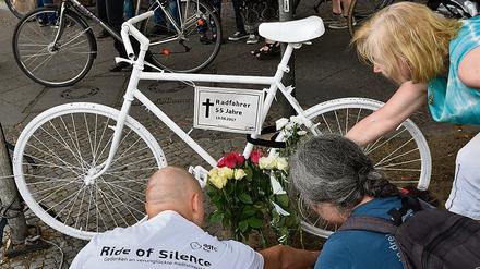 Mahnwache für den in Neukölln getöteten Fahrradfahrer