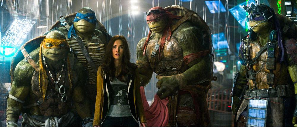 Eine Frau unter Schildkröten: Megan Fox in „Teenage Mutant Ninja Turtles“.