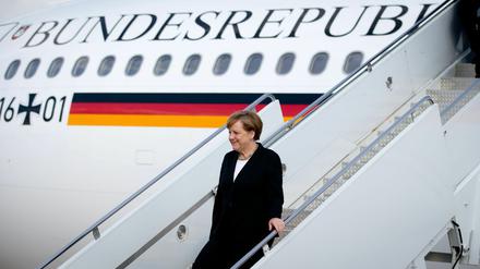 In Zeiten von Corona weniger auf Reisen: Kanzlerin Angela Merkel während einer Dienstreise im Jahr 2014.