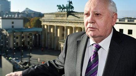 Gorbatschow, hier 2014 am Pariser Platz, Ehrenbürger Berlins.