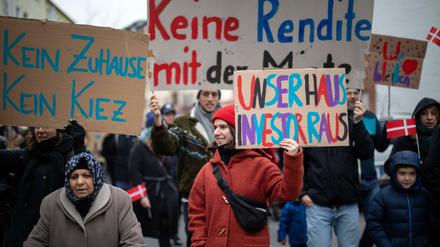 Mieterprotest in Berlin-Neukölln gegen den Verkauf von Wohnhäusern an einen Pensionsfond.
