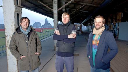 Mach dein Ding. Philip Horst, Harry Sachs und Matthias Einhoff (von links) bringen im alten Güterbahnhof im Stadtgarten Moabit Kiez und Kunst zusammen.