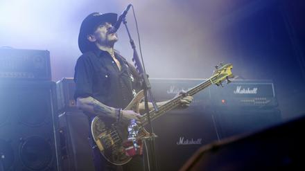 Lemmy Kilmister, Sänger der britischen Heavy-Metal-Band Motörhead, tritt am 20.11.2015 in München auf. Das Konzert in Berlin wurde nun abgesagt. 
