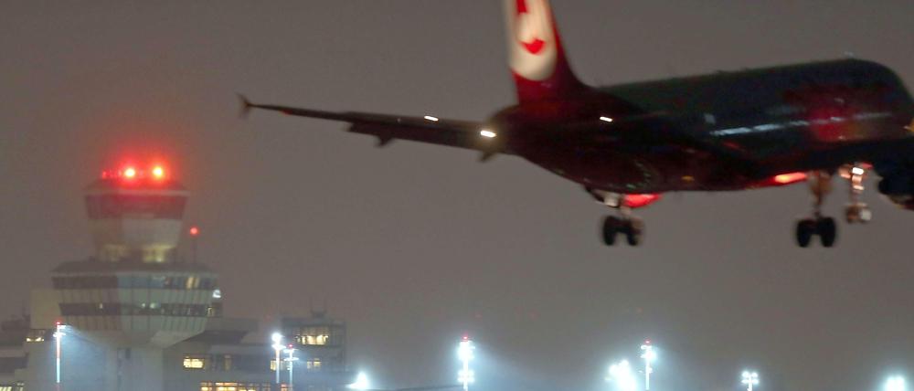 Normalerweise dürfen nachts keine Flugzeuge in Berlin landen oder starten.