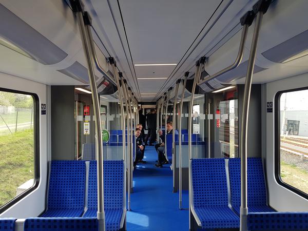 Der Innenraum der "Neuen" hat Sitzpolster wie die Regionalzüge