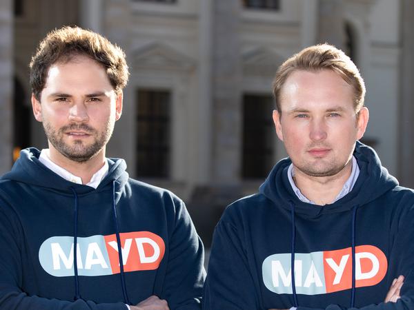 Die Berliner Unternehmer Hanno Heintzenberg (l.) und Lukas Pieczonka haben Mayd im April 2021 gegründet.