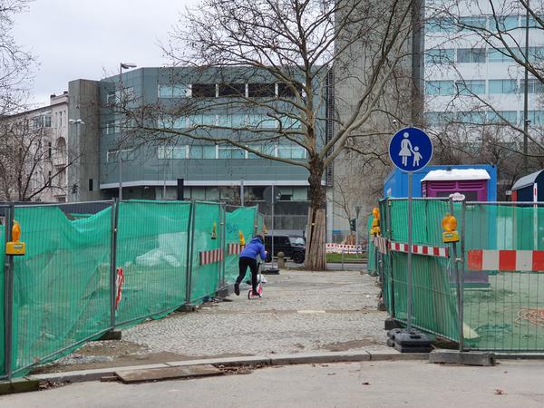 Von der Pariser Straße dürfen Radfahrer nicht mehr zur Bundesallee wegen einer Baustelle