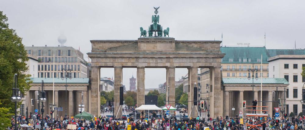 Am Freitag und Samstag sind in Berlin unzählige Demonstrationen angekündigt (Symbolbild). 
