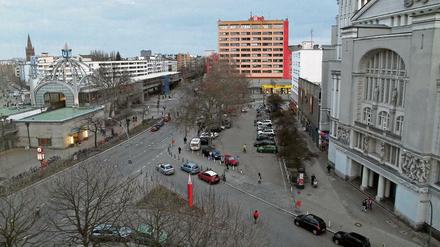 Rund um den Nollendorfplatz sind Stellplätze für Autos knapp. Das will Schöneberg mit Parkgebühren ändern. 
