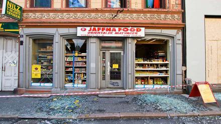 Zerstörte Schaufensterscheiben in der Osloer Innenstadt.