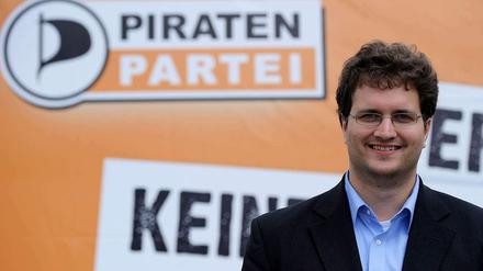 Neues Thema, neuer Mann. Der neu gewaehlte Vorsitzende der Piratenpartei, Sebastian Nerz.