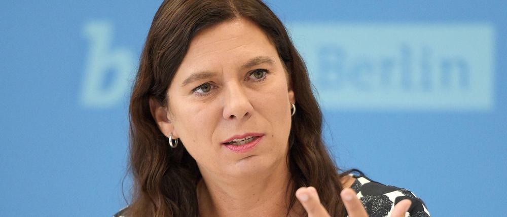 Berlins Bildungssenatorin Sandra Scheeres (SPD) wollte lebensnahe Regeln. Teure Geschenke sind mittlerweile üblich.