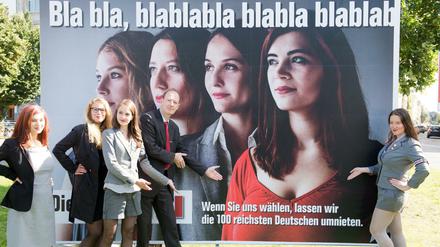 Das war noch im Berliner Wahlkampf. Partei-Chef Martin Sonneborn in Berlin. Entern jetzt die Piraten die Satirepartei?
