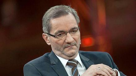 Das Land Brandenburg zahlt Ex-Ministerpräsident Matthias Platzeck einen Mitarbeiter - zu Unrech?