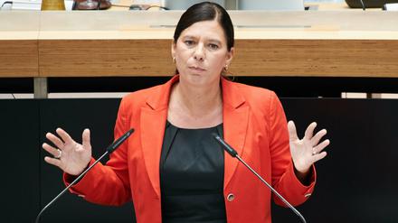 Die Opposition fordert einen "Bildungsgipfel" als Reaktion auf das Agieren von Berlins Bildungssenatorin Sandra Scheeres (SPD). 