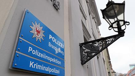 Die Polizei Brandenburg ermitteln nun in den eigenen Reihen gegen Mario W.