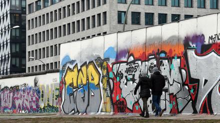 Ab sofort kümmert sich die Stiftung Berliner Mauer um die Pflege, Gestaltung und den Schutz der East Side Gallery. 