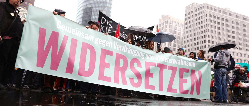 Die Demo gegen Verdrängung und Mietenwahnsinn in Berlin-Mitte. 