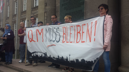 Demo vor dem Schöneberger Rathaus gegen die Entscheidung, das Quartiersmanagement auslaufen zu lassen.