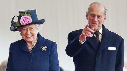 Die Queen und Prinz Philip, hier während der Horseguards Parade in London am 21. Oktober 2014, kommen im Juni nach Berlin.