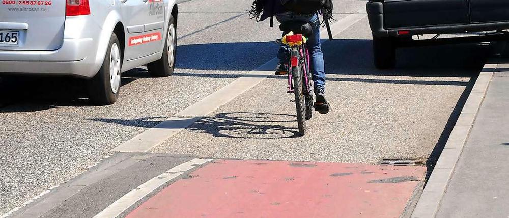 Parken auf dem Radweg, die Spur schneiden, Behinderte behindern: Jeden Tag ist der Verkehr ein einziger Kampf. Mehr Rücksicht aufeinander - das wünschen sich viele.