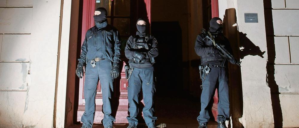 Mitglieder eines Polizei-Sonderkommandos im Januar in Berlin (Archivbild).