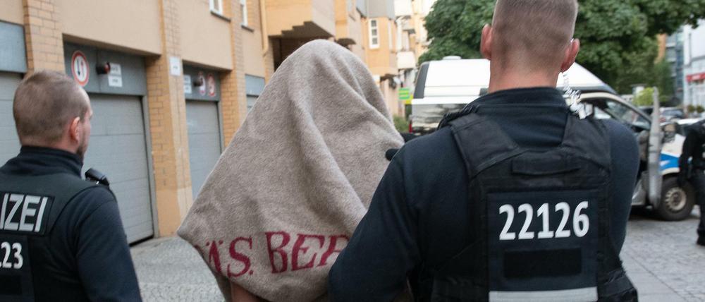Bis Mitte August 2019 gab es in Berlin 157 Polizeieinsätze gegen kriminelle Mitglieder arabischstämmiger Clans.