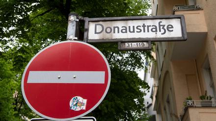Die Salafistenszene wächst, arbeitet zugleich unauffälliger. In der Donaustraße gab es Anfang Mai eine Razzia.