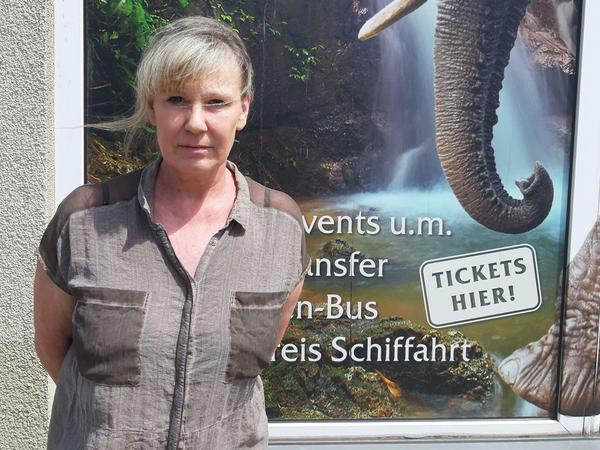 Daniela Mann, Inhaberin des Reisebüros "Ferienland" in Berlin-Hohenschönhausen - aufgenommen im Juni 2020.