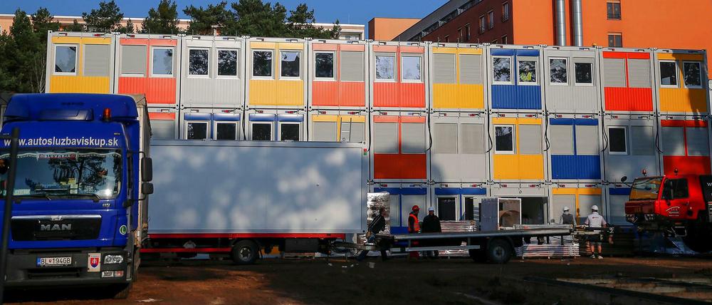 Container des Anstoßes: Hier sollen in Kürze in Berlin-Köpenick insgesamt 400 Flüchtlingen untergebracht werden.
