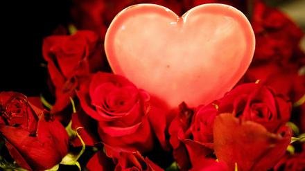 „Für dich soll’s rote Rosen regnen“ ist das Motto einer Valentinstagsveranstaltung in der Gemeinde St. Canisius.