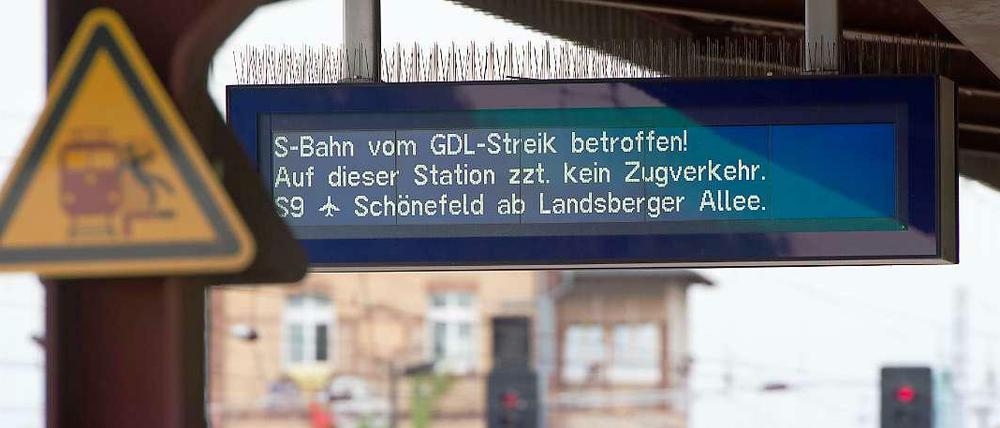 Innerhalb einer knappen Woche musste die S-Bahn Berlin schaffen, wozu sie sonst ein Jahr Zeit hat: einen neuen Fahrplan zusammenstellen.