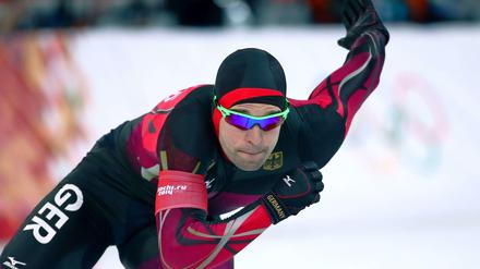 Fast ein Held. Der Berliner Eisschnellläufer Samuel Schwarz wurde in Sotschi Fünfter über die 1000 Meter.