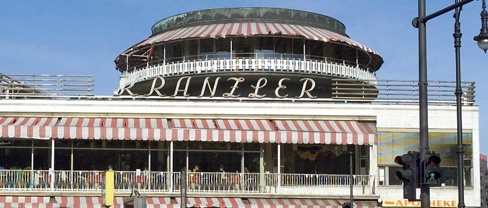 Das Café Kranzler (hier im Jahr 2000) war eine Institution des Wohlbehagens im alten West-Berlin.