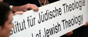 Der Zentralrat der Juden hegt Zweifel an den bisherigen Konsequenzen der Potsdamer Rabbinerschule als Reaktion auf Vorwürfe.