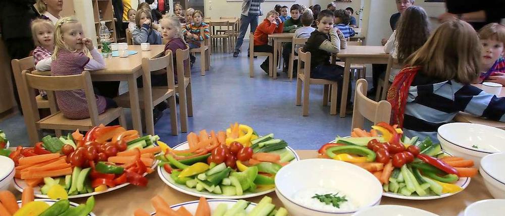 Was kommt zukünftig in Berliner Schulen auf den Tisch - und vor allem: Was kostet es?