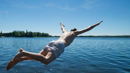 Trotz Corona - Schwimmen in den Berliner und Brandenburger Seen ist weiterhin erlaubt.