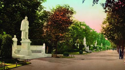 Glanz und Gloria. 32 Denkmäler der brandenburgisch-preußischen Herrscher waren auf der Siegesallee im Tiergarten versammelt. 
