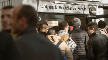 Vor allem Gewerbeimmobilien sollen für die Unterbringung von Flüchtlingen in Berlin beschlagnahmt werden können. 