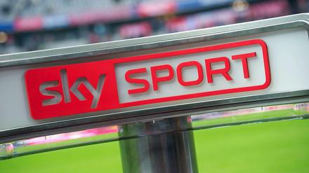 Sky Deutschland soll 2013 zurück in die Gewinnzone. Das ist sicher ein Mitgrund für die Preiserhöhung bei den Fußballlizenzen, von der jetzt viele Wirte betroffen sind.