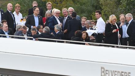 Außenminister Frank-Walter Steinmeier hat seine Kollegen zu einer Dampferfahrt eingeladen. 