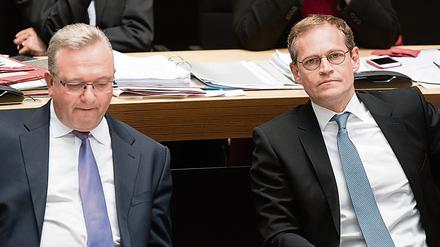 Im Umfragetief: Berlins Innensenator Frank Henkel (CDU, links) und der Regierende Bürgermeister Michael Müller (SPD).