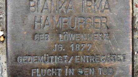 Der Stolperstein für Bianka Hamburger in der Englerallee 6 in Berlin-Dahlem.