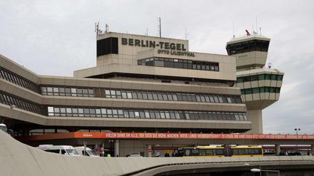 Das Passagieraufkommen am Flughafen Tegel und Flughafen Schönefeld ist im vergangenen Jahr weiter gestiegen.