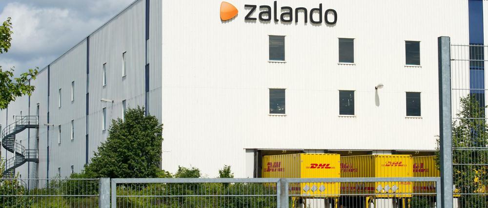 Das Zalando-Logistikzentrum in Brieselang wird auch in Zukunft mit den öffentlichen Verkehrsmitteln zu erreichen sein.