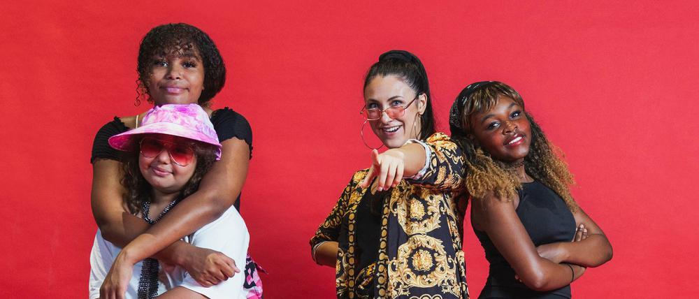 Treten für das weibliche Recht auf Rap auf die Bühne: Schülerinnen aus Wedding