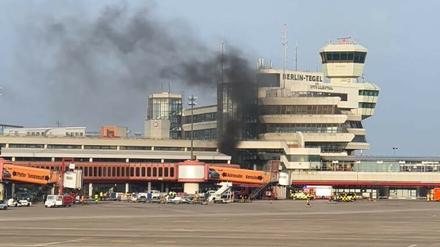 Am Flughafen Tegel hat am Mittwoch ein Technikraum gebrannt. Terminal A wurde teilweise evakuiert.